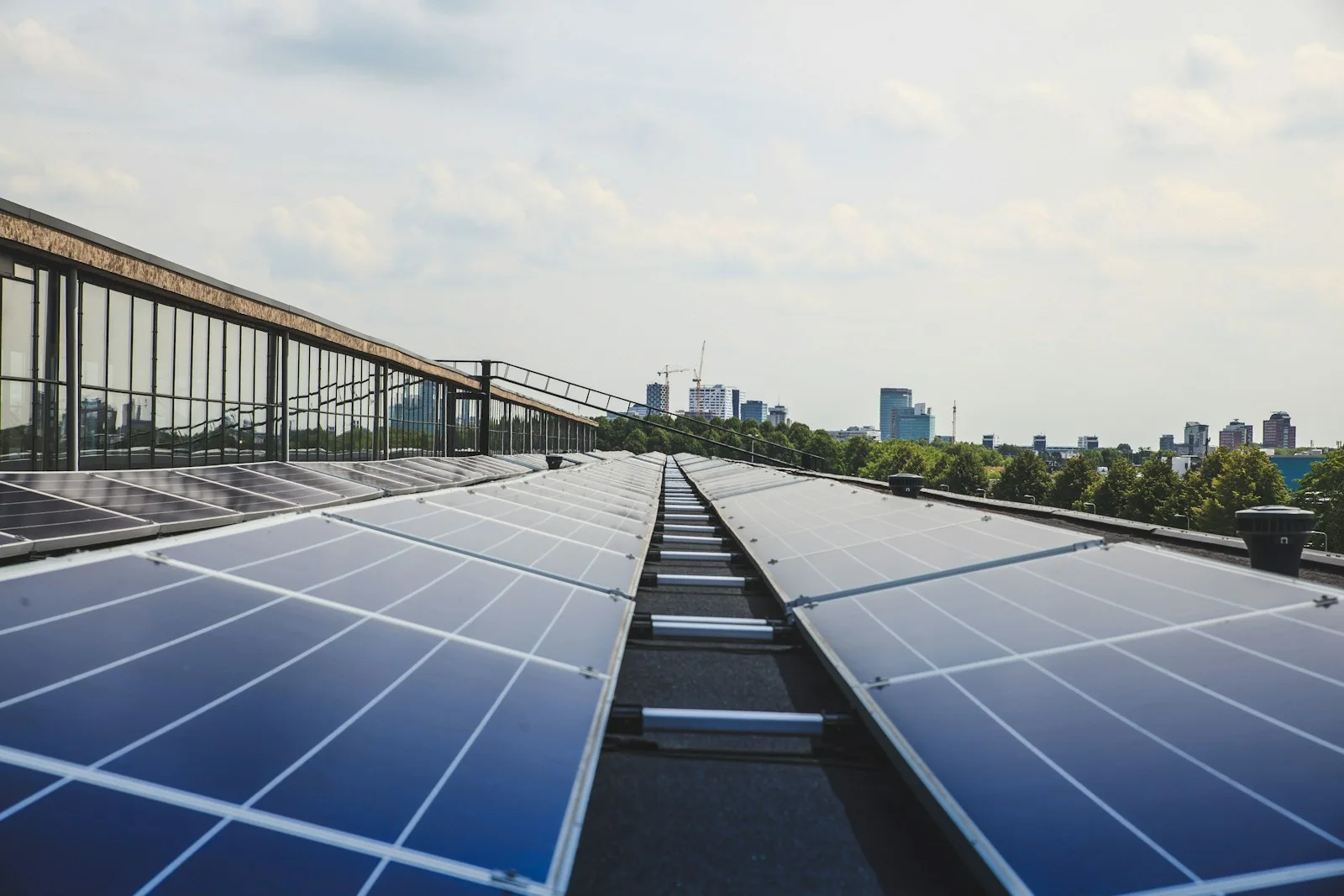 Thuisbatterij opladen dal uur zonnepanelen 2027