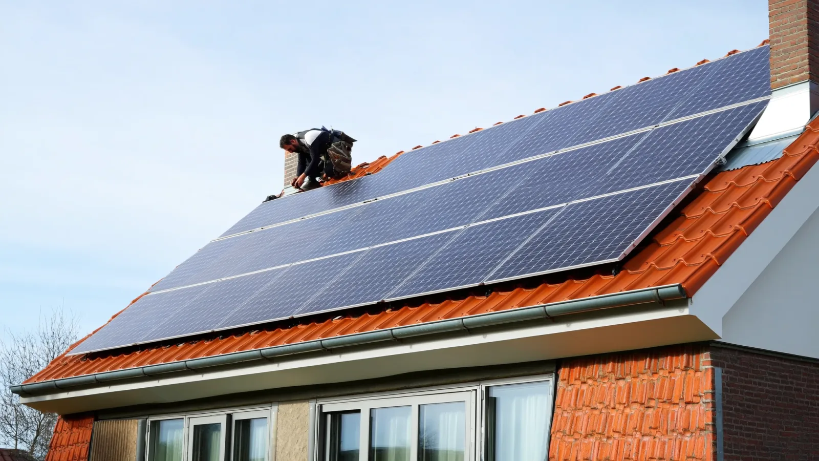 Zonnepanelen dakpannen saldering 2027: rendabel na de