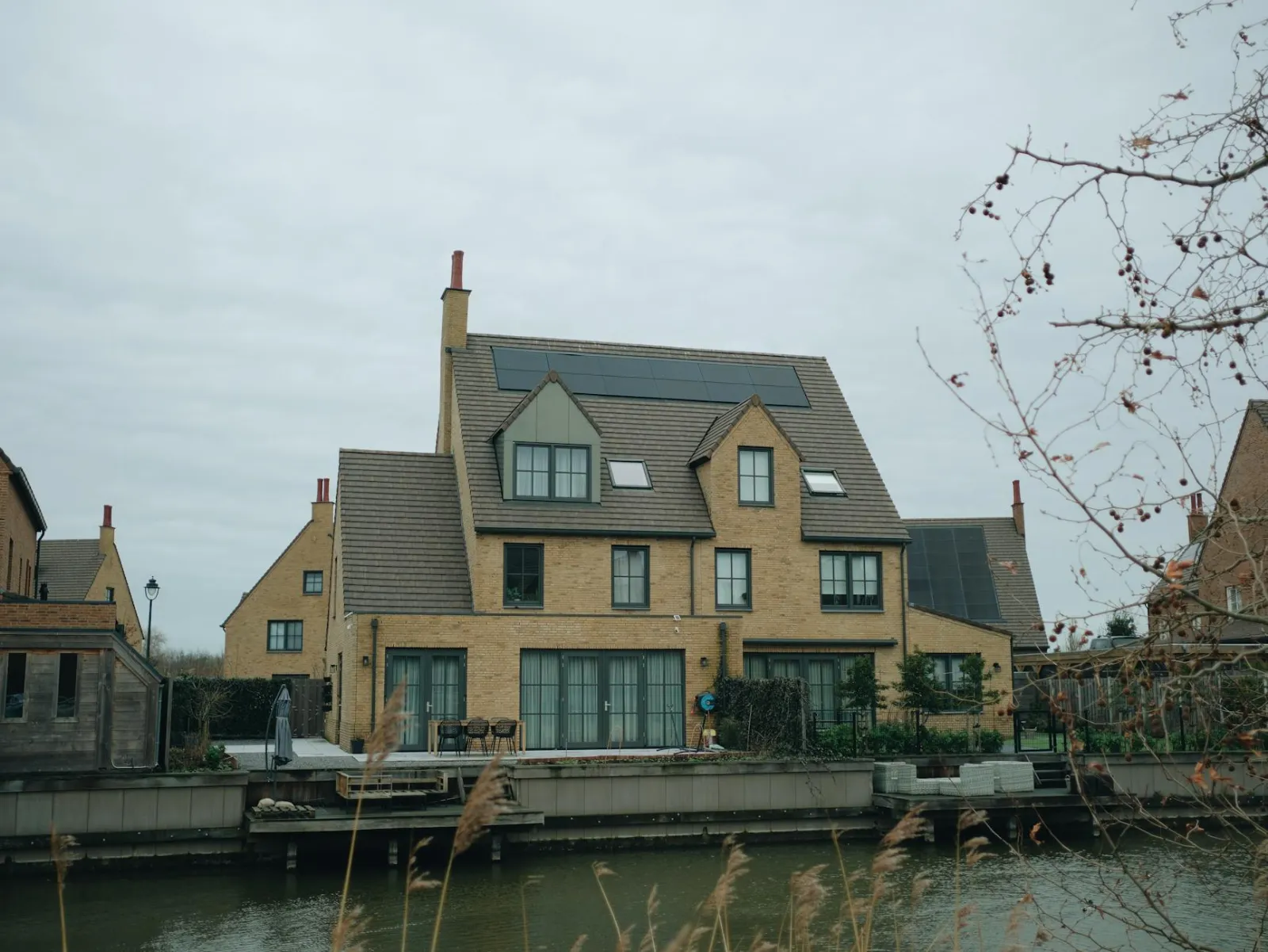 Zonnepanelen oost west opstelling na saldering 2027