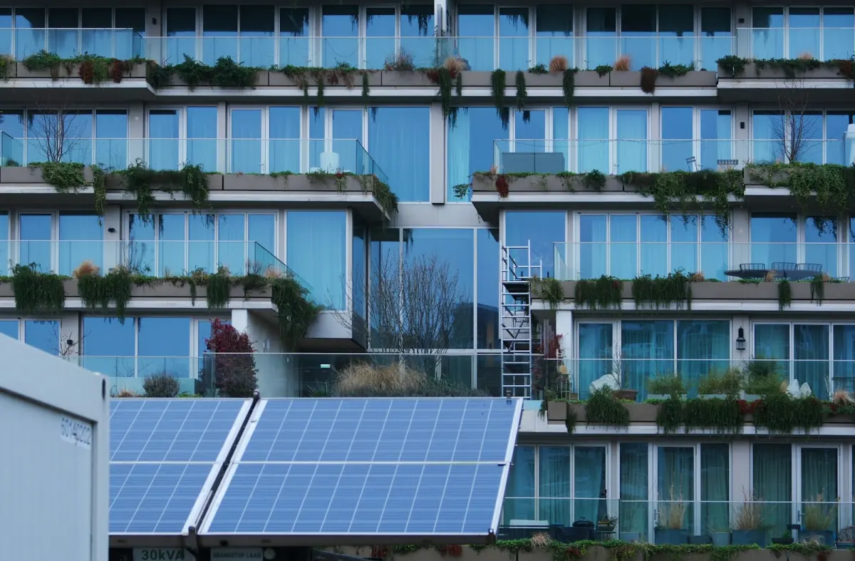 Zonnepanelen saldering 2027: hypotheek & VvE gevolgen