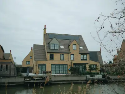 Zonnepanelen en saldering 2027: nieuwbouw woning